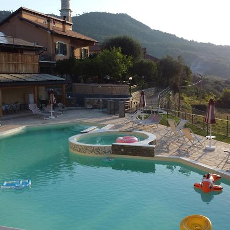 Agriturismo Gli Ulivi Гарленда Екстериор снимка