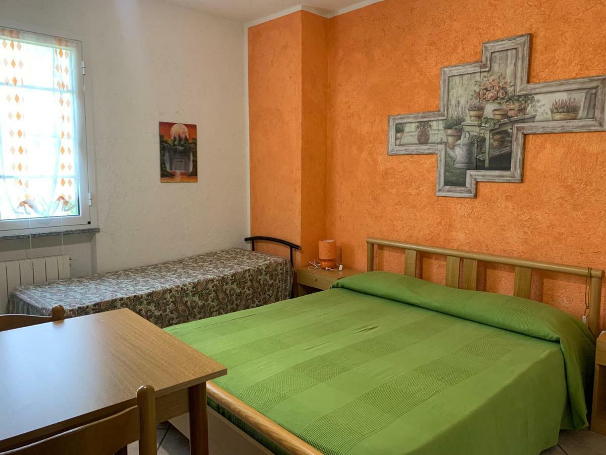 Agriturismo Gli Ulivi Гарленда Екстериор снимка